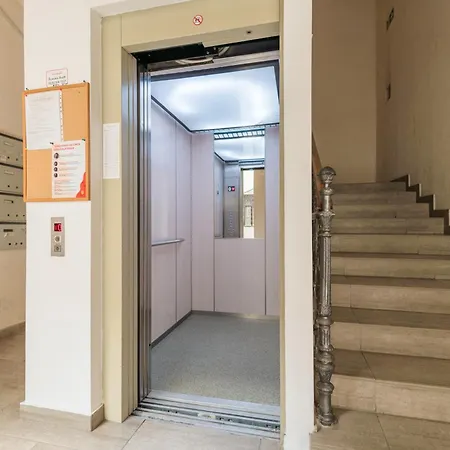 Funky Breeze & Balcony