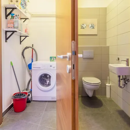 Funky Breeze&balcony Apartment *